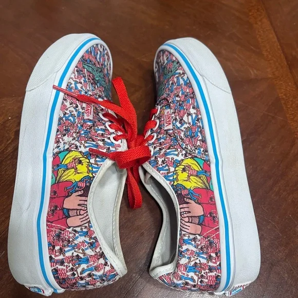 Vans  'Where's Waldo?' Land of Waldos slip on - Picture 5 of 10